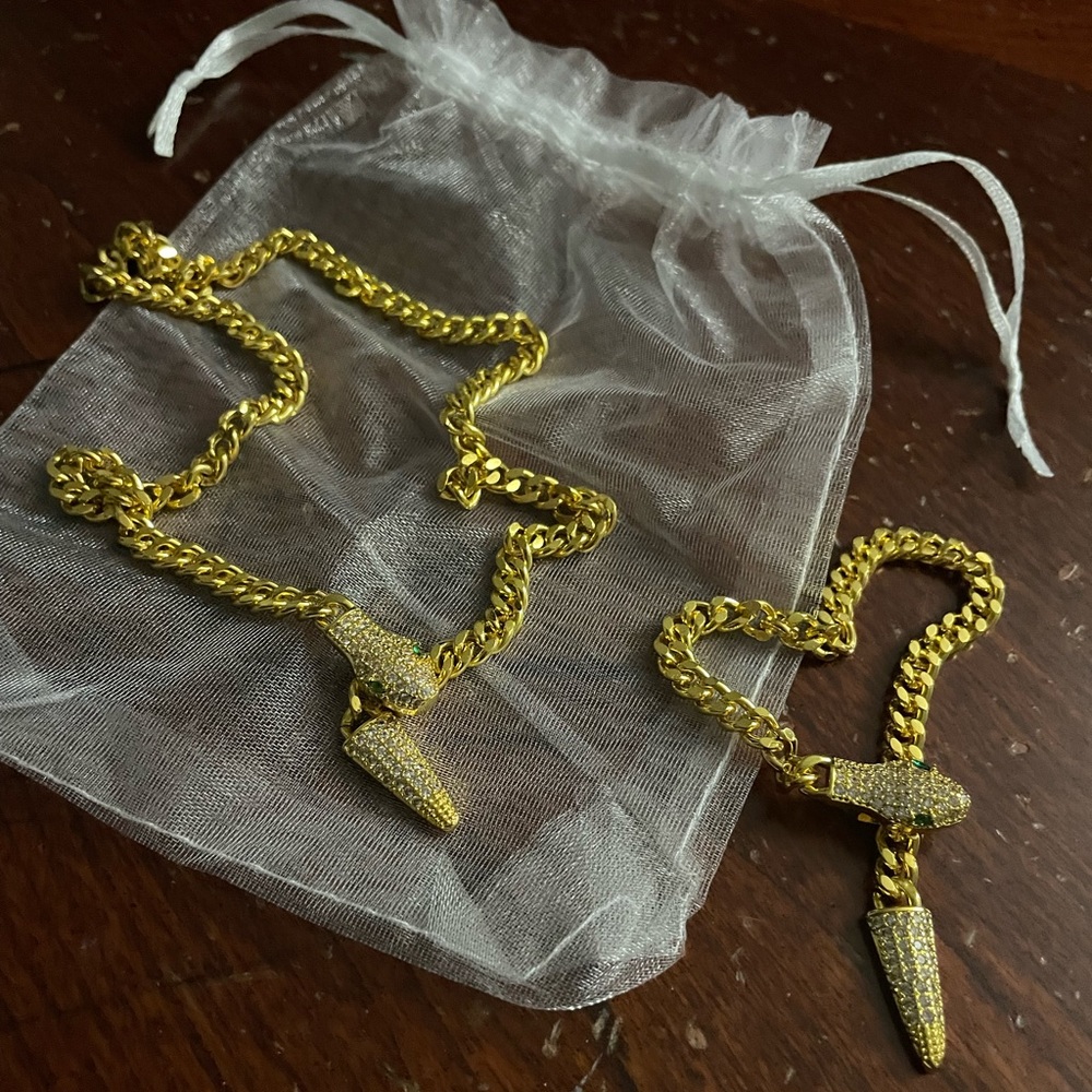 NWOT Serpenti Fashion Jewelry Ensemble